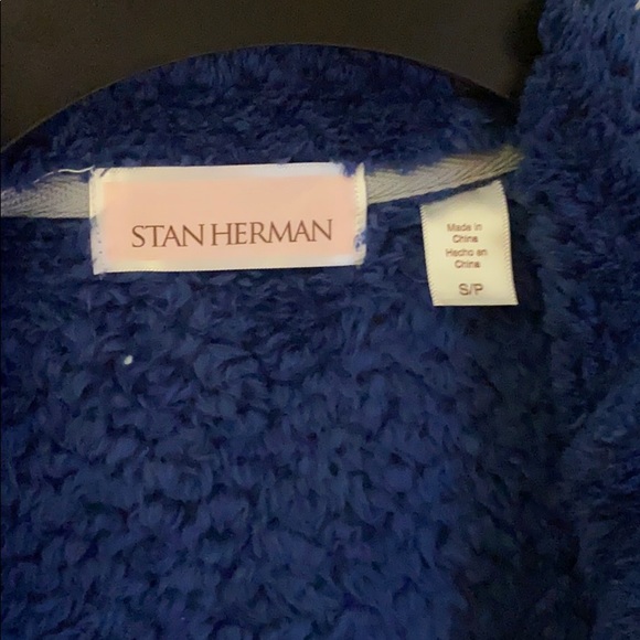 Fuzzy zip up sweatshirt - Picture 3 of 3